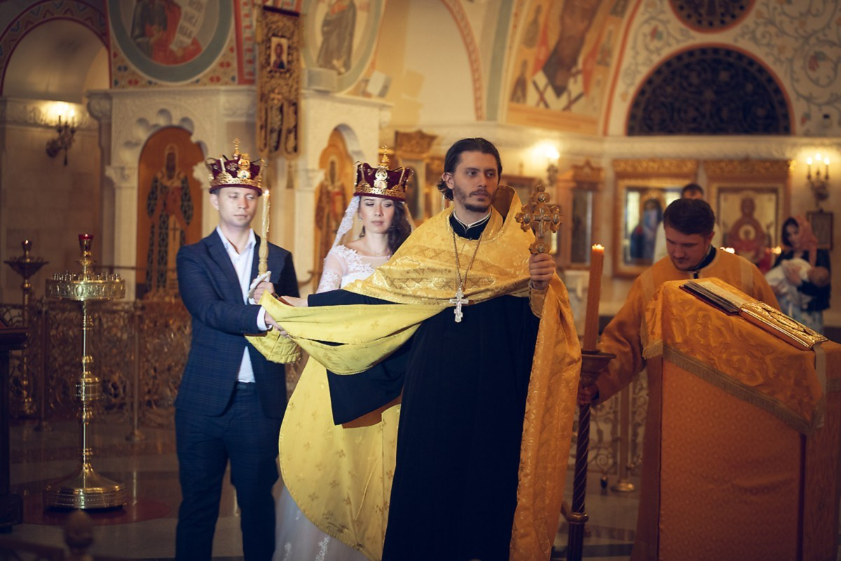 Венчание в главном Храме. Свадебный и репортажный фотограф в Москве и Московской области