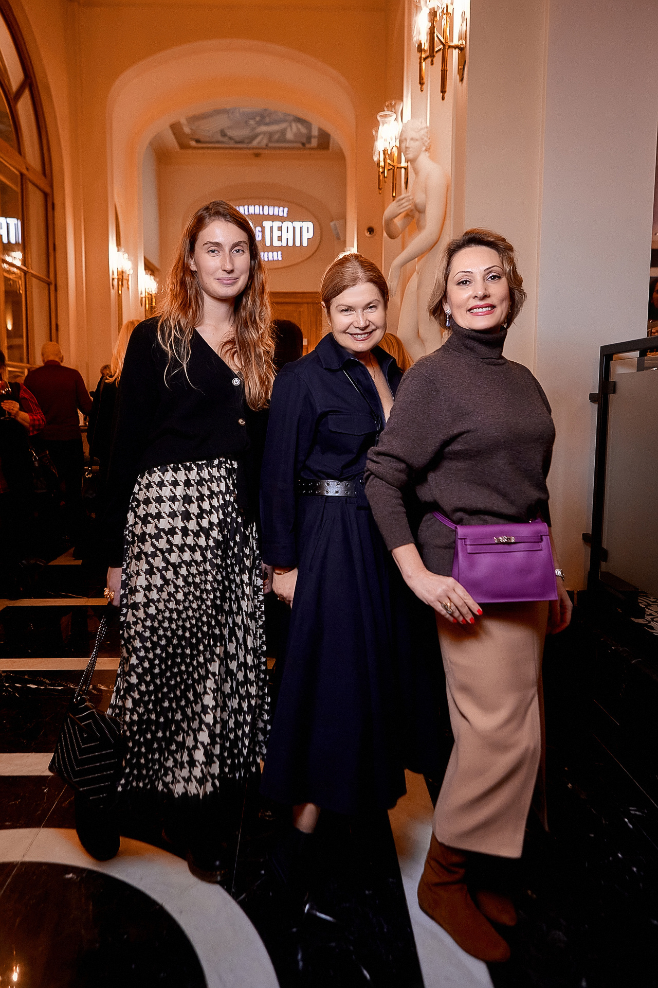 СВЕТСКАЯ ХРОНИКА