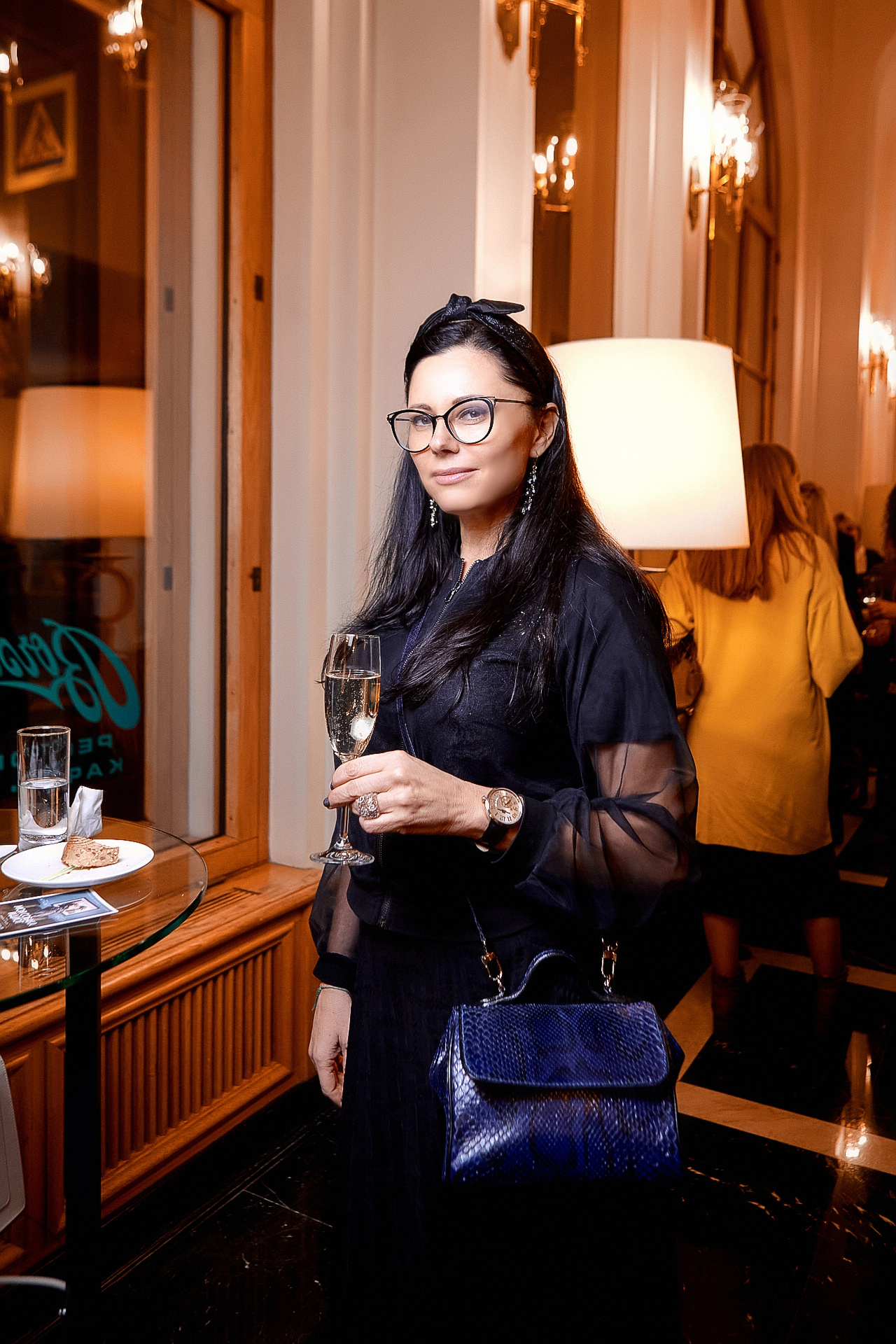 СВЕТСКАЯ ХРОНИКА