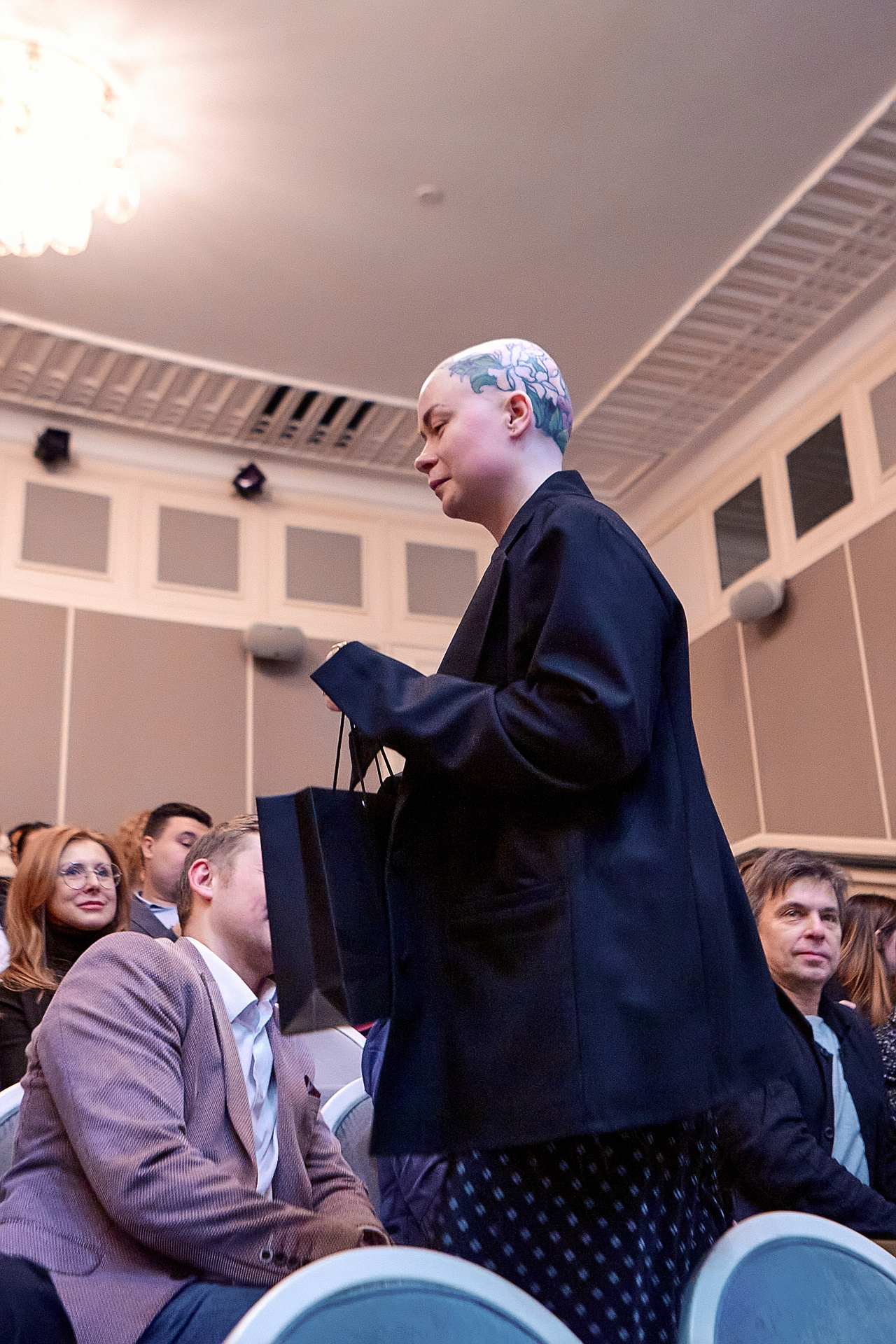 СВЕТСКАЯ ХРОНИКА