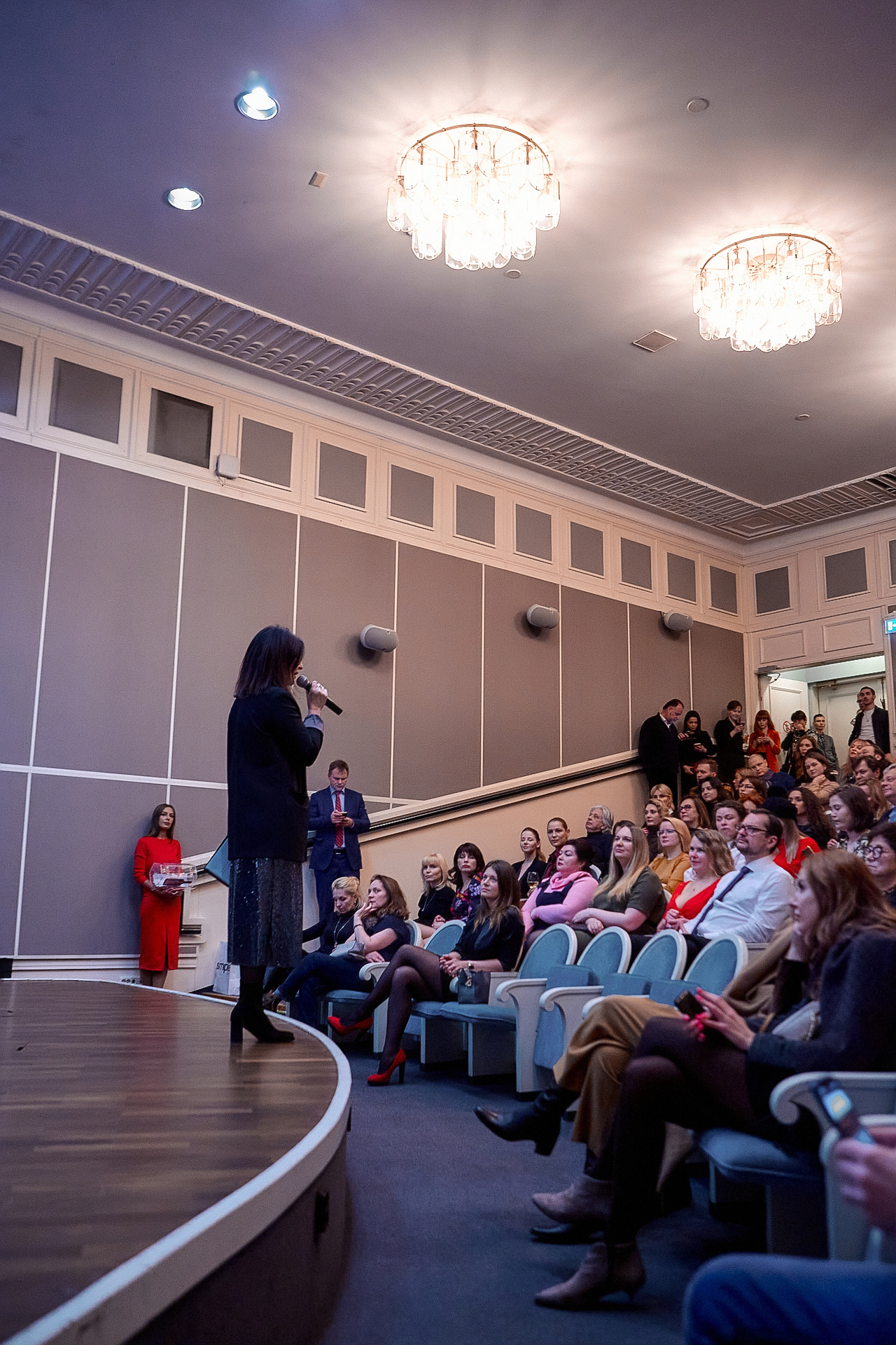 СВЕТСКАЯ ХРОНИКА