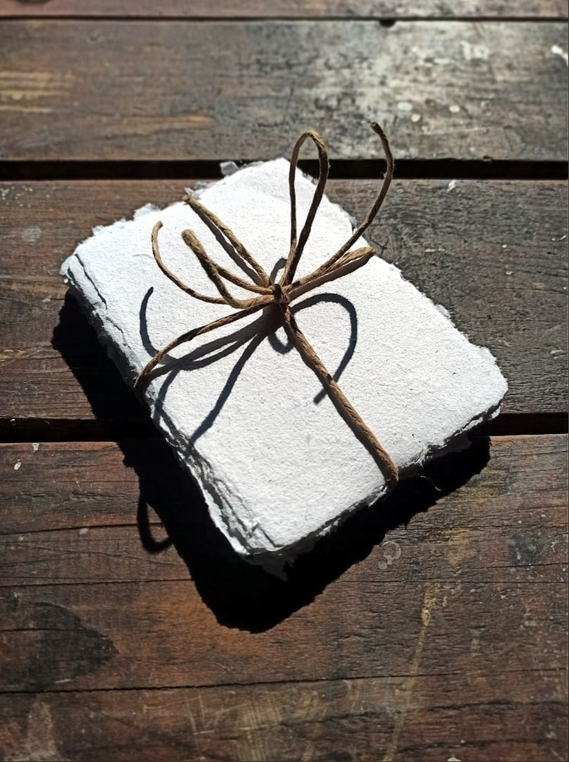 Бумага ручной работы. Фотография Стремского