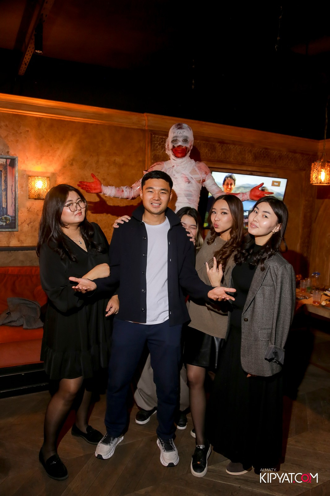 SPACE KARAOKE BAR. КИПЯТКОМ АЛМАТЫ!