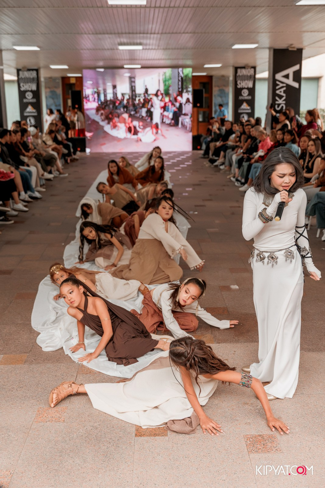 JUNIOR FASHION SHOW. КИПЯТКОМ АЛМАТЫ!