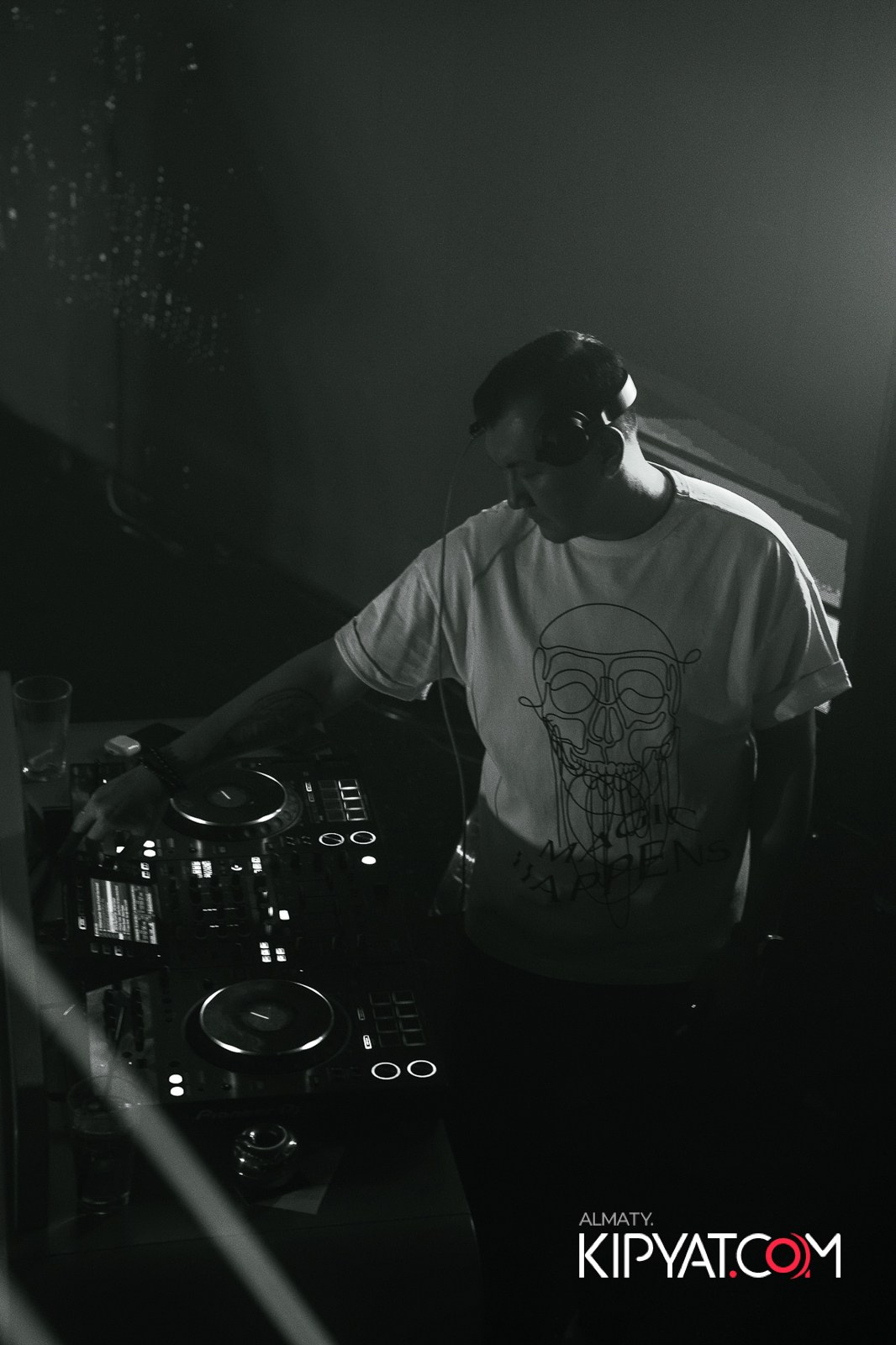 SANTA BARBARA — ВЫСТУПЛЕНИЕ LIZWI. КИПЯТКОМ АЛМАТЫ!