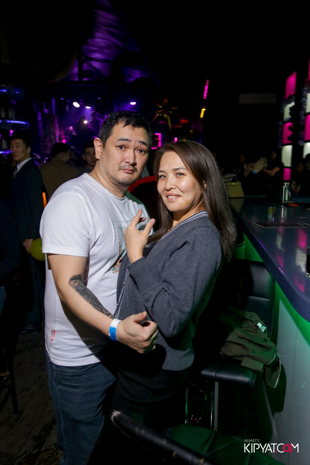 UYAT EMES BAR. КИПЯТКОМ АЛМАТЫ!