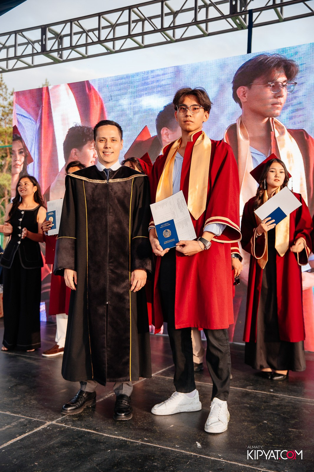 ВРУЧЕНИЕ ДИПЛОМОВ — НАРХОЗ КОЛЛЕДЖ. Part 4. КИПЯТКОМ АЛМАТЫ!