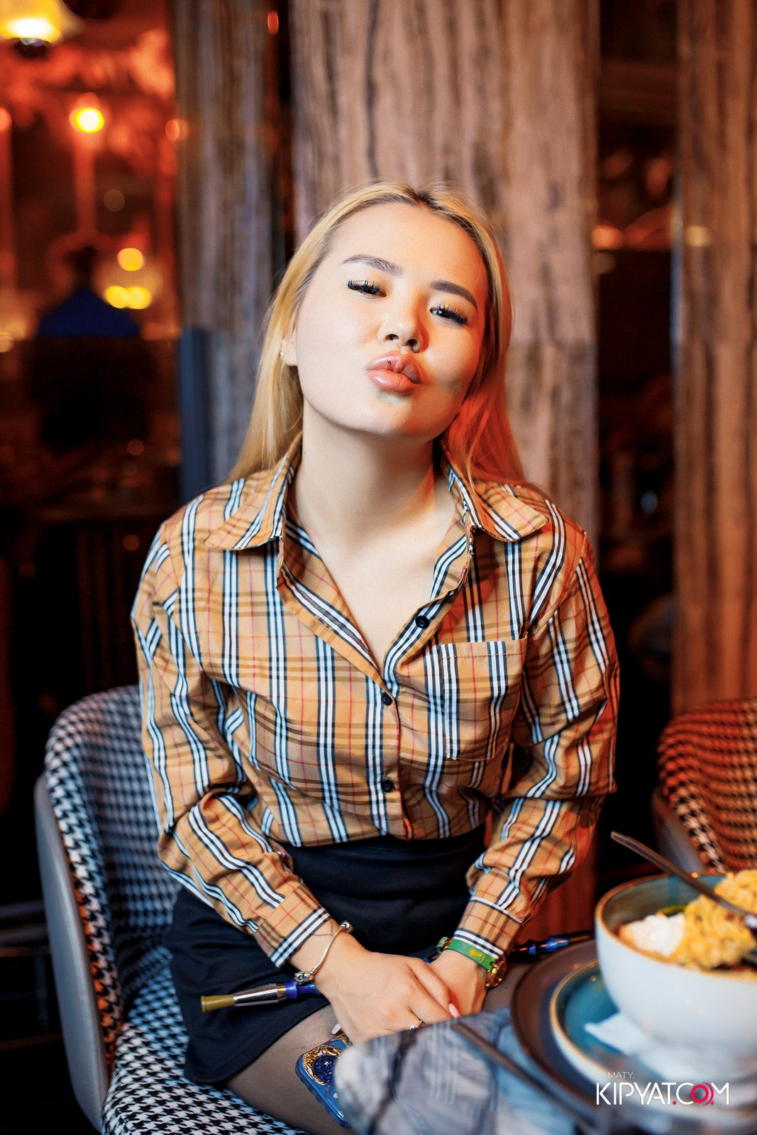 БАР ПАНАЕХАЛИ НА ДОСТЫК. КИПЯТКОМ АЛМАТЫ! Фотосъемка мероприятий в Алматы