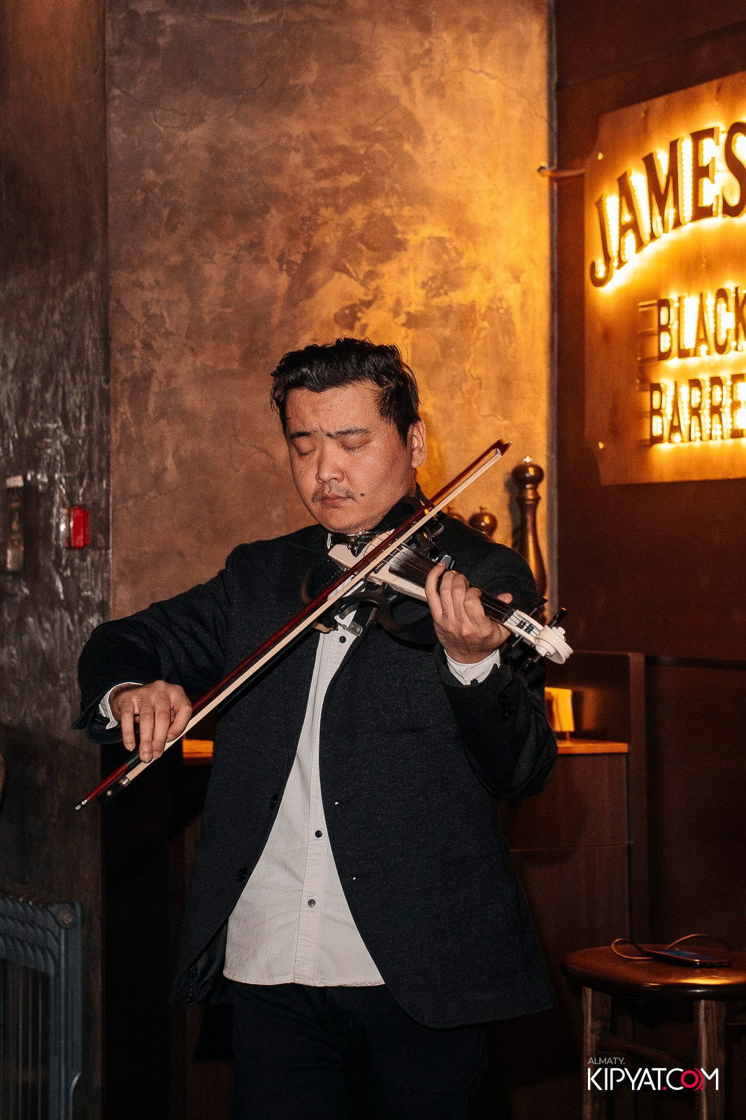 РЕСТО-БАР СКАНДАЛИСТЪ. КИПЯТКОМ АЛМАТЫ! Фотосъемка мероприятий в Алматы