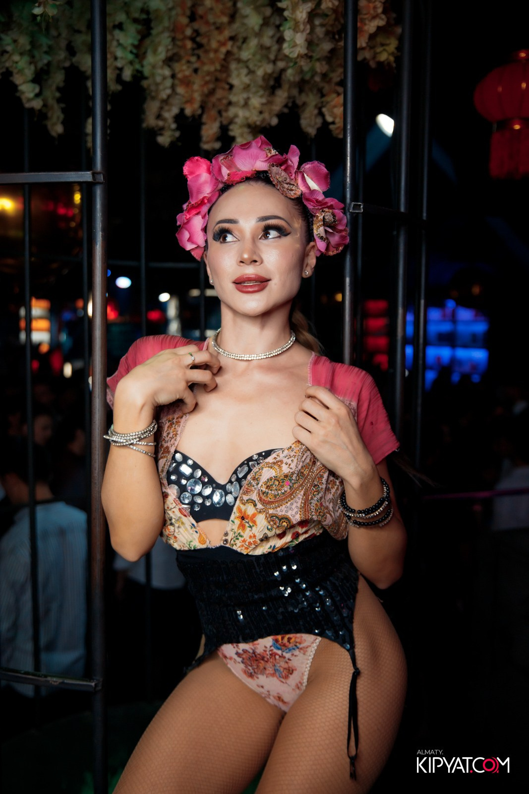 UYAT EMES BAR. КИПЯТКОМ АЛМАТЫ!