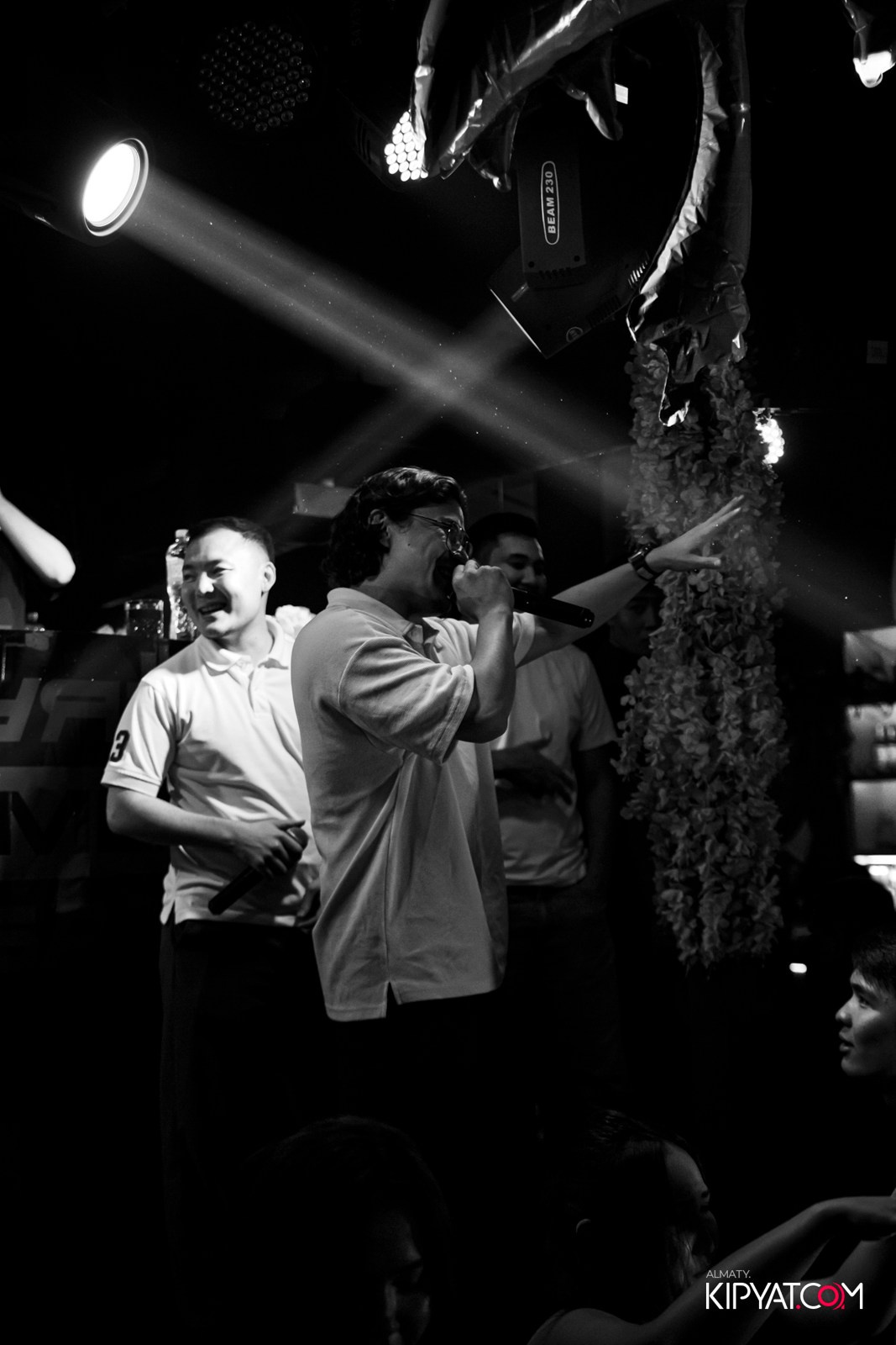 UYAT EMES BAR. КИПЯТКОМ АЛМАТЫ!