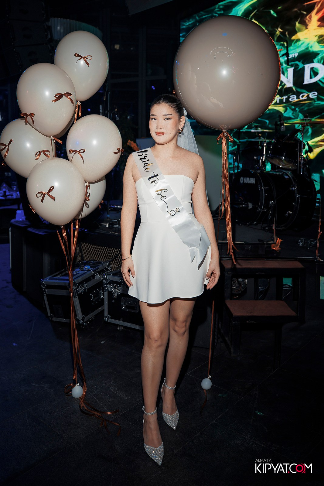 FRIENDS BAR & TERRACE. КИПЯТКОМ АЛМАТЫ!