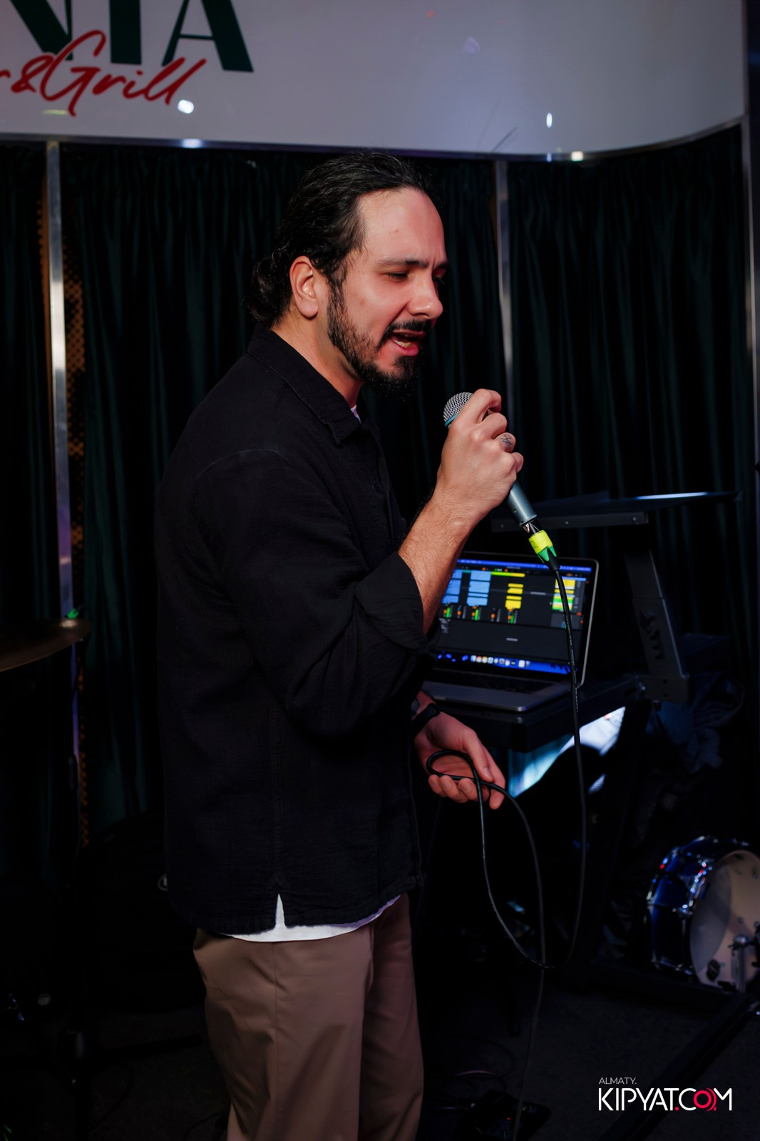 ПИНТА НА ТУЛЕБАЕВА. КИПЯТКОМ АЛМАТЫ! Фотосъемка мероприятий в Алматы