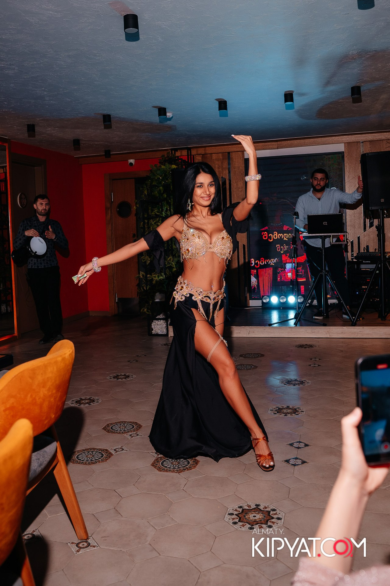 Modi Restoranchik. КИПЯТКОМ АЛМАТЫ!