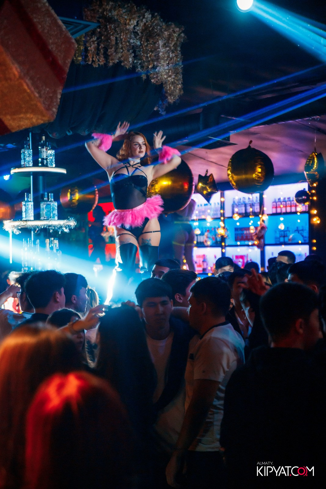 UYAT EMES BAR. КИПЯТКОМ АЛМАТЫ!