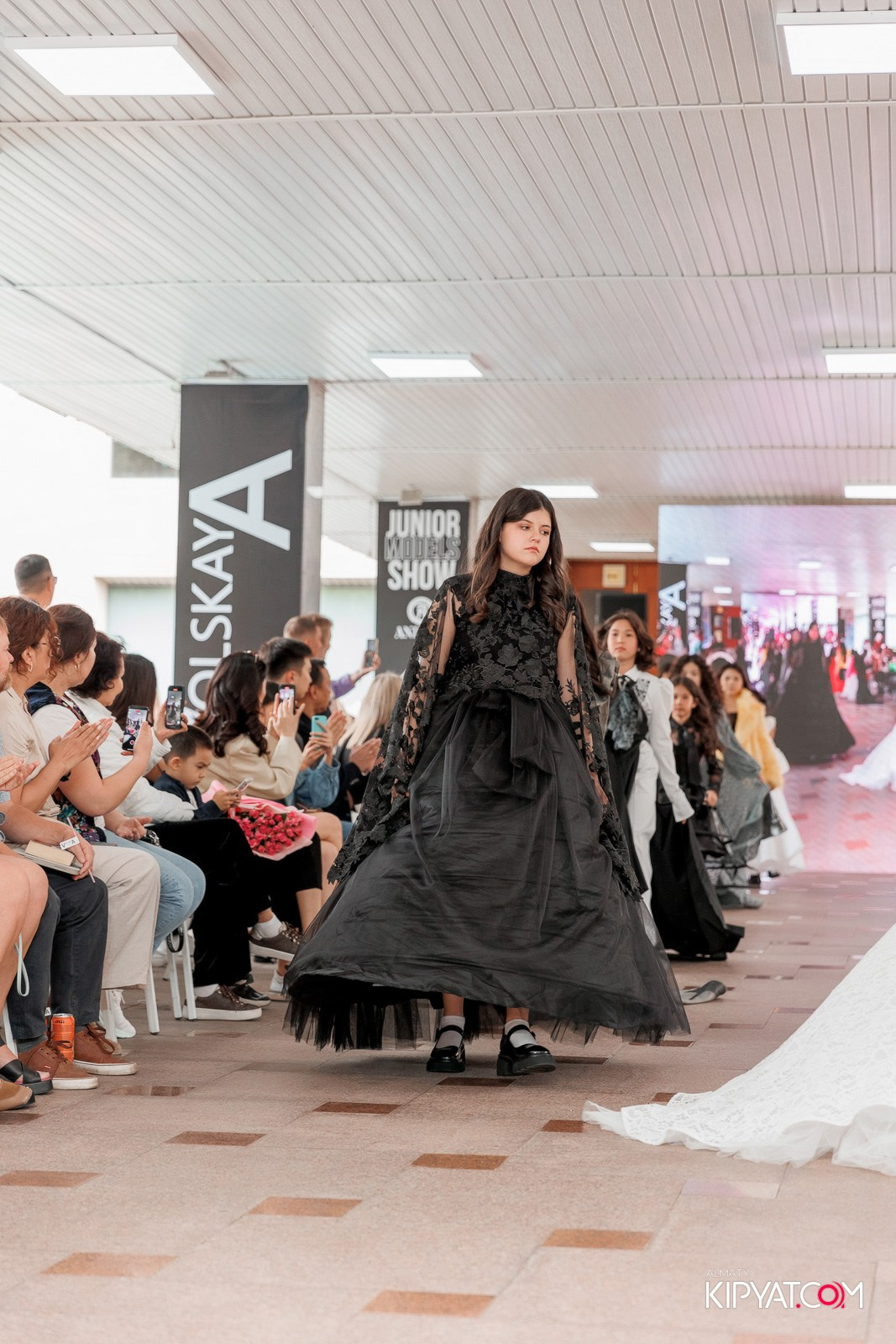 JUNIOR FASHION SHOW. КИПЯТКОМ АЛМАТЫ!