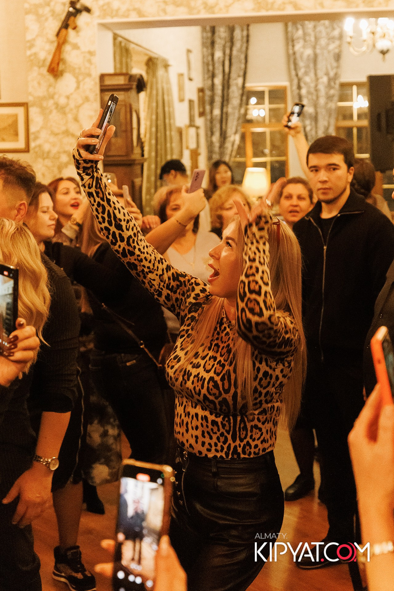 РЕСТОРАН «МАРЬИНА РОЩА». КИПЯТКОМ АЛМАТЫ!