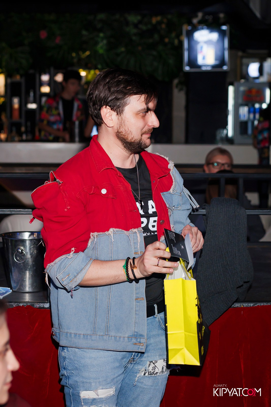 МУЗЫКАЛЬНОЕ ЛОТО В HIT RETRO. КИПЯТКОМ АЛМАТЫ! Фотосъемка мероприятий в Алматы