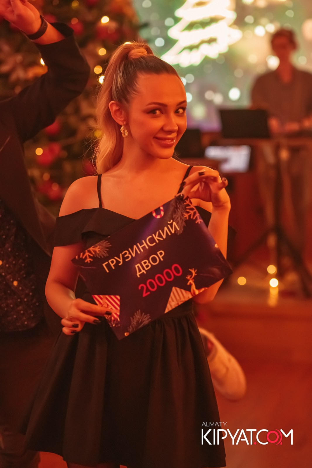 ГРУЗИНСКИЙ ДВОР НА КАБАНБАЙ БАТЫРА. КИПЯТКОМ АЛМАТЫ!