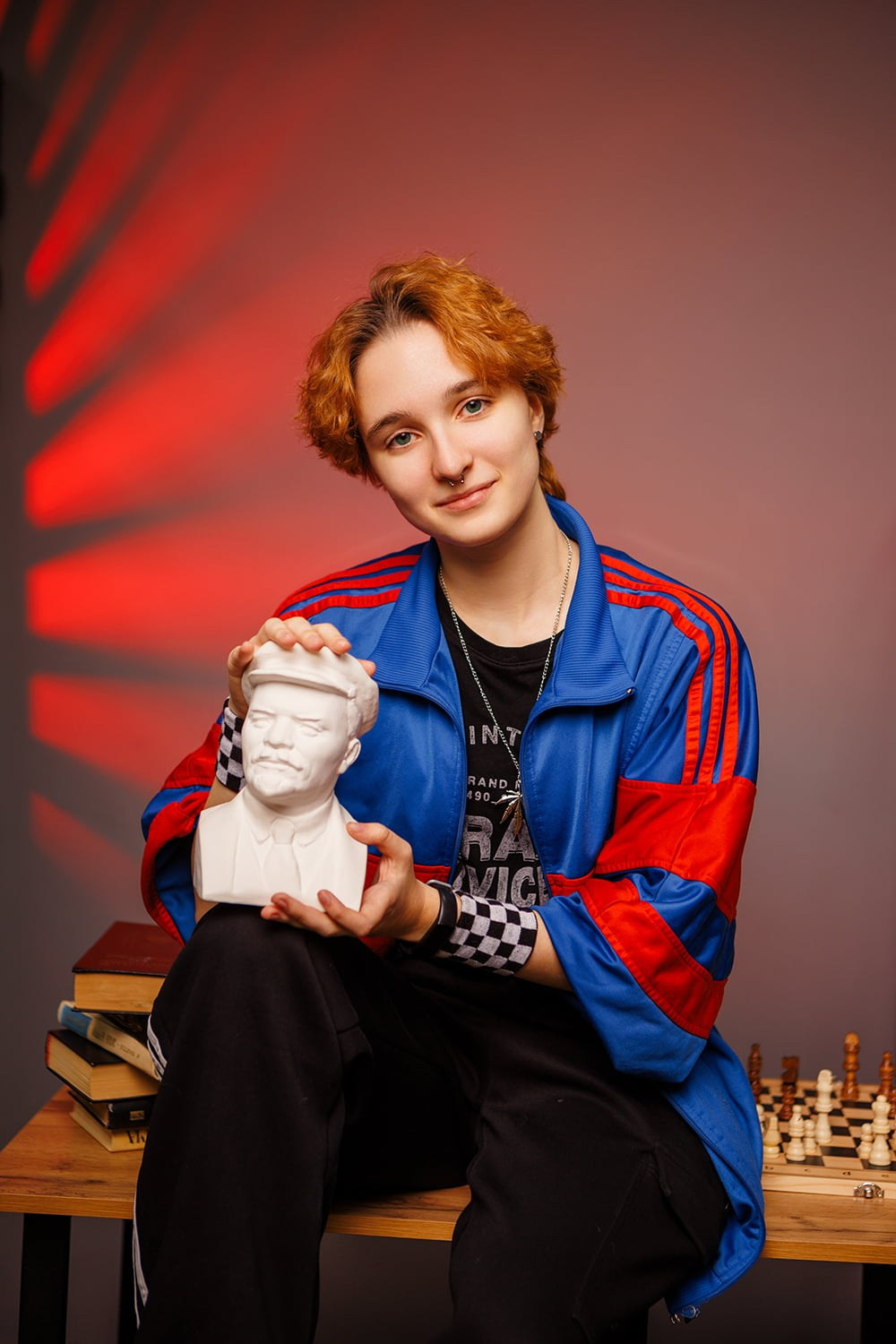 Пример студийной фотосессии с участием 9а класса из 139 школы. СИГМА | Студия выпускных альбомов Красноярск