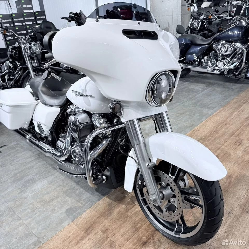 2017 Street Glide 107 АВS Сrushed Ice Реarl (VIN 5НD***4788). Hello Davidson, Москва. Только хорошие мотоциклы…