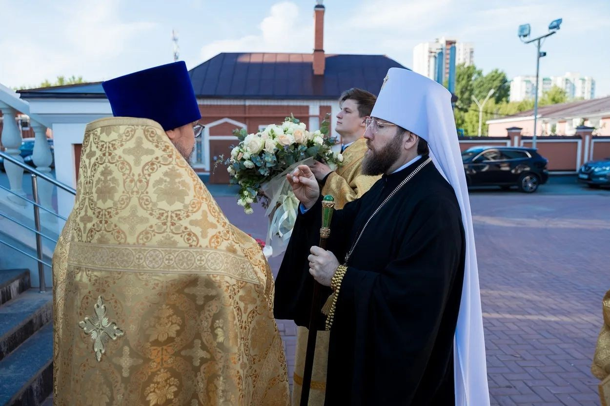 В ПОКРОВСКОМ СОБОРЕ САРАТОВА СОСТОЯЛОСЬ СОБОРНОЕ АРХИЕРЕЙСКОЕ БОГОСЛУЖЕНИЕ. Саратовское Северо-Западное благочиние