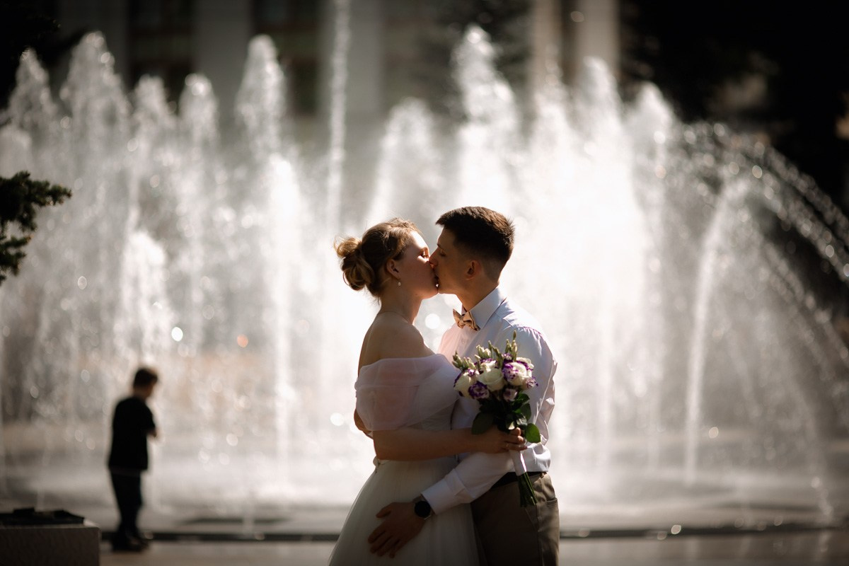 Свадебная съёмка в плохую погоду: почему дождь, туман и ветер — не проблема, а подарок кадру. Свадебный фотограф — Санкт-Петербург (СПб) Питер