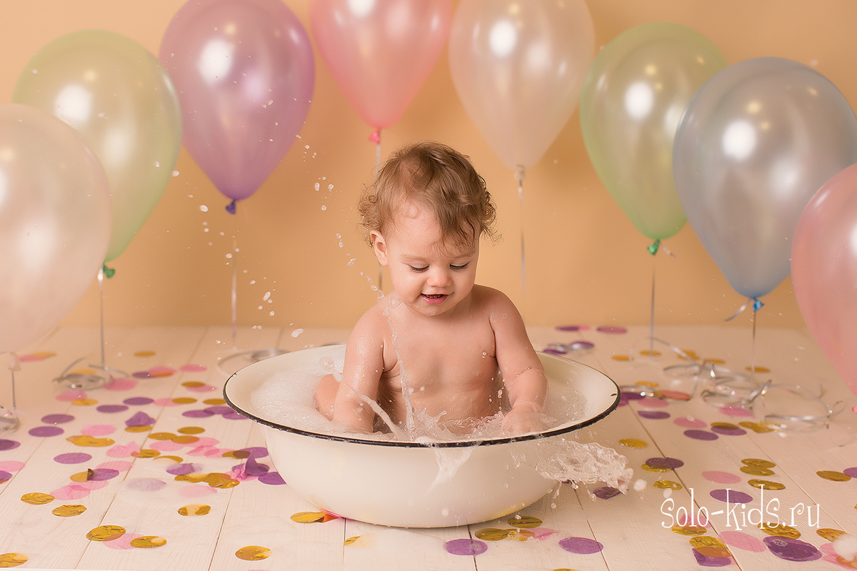 Фотографии на годик. Фотограф новорожденных в Екатеринбурге Анастасия Быдзина
