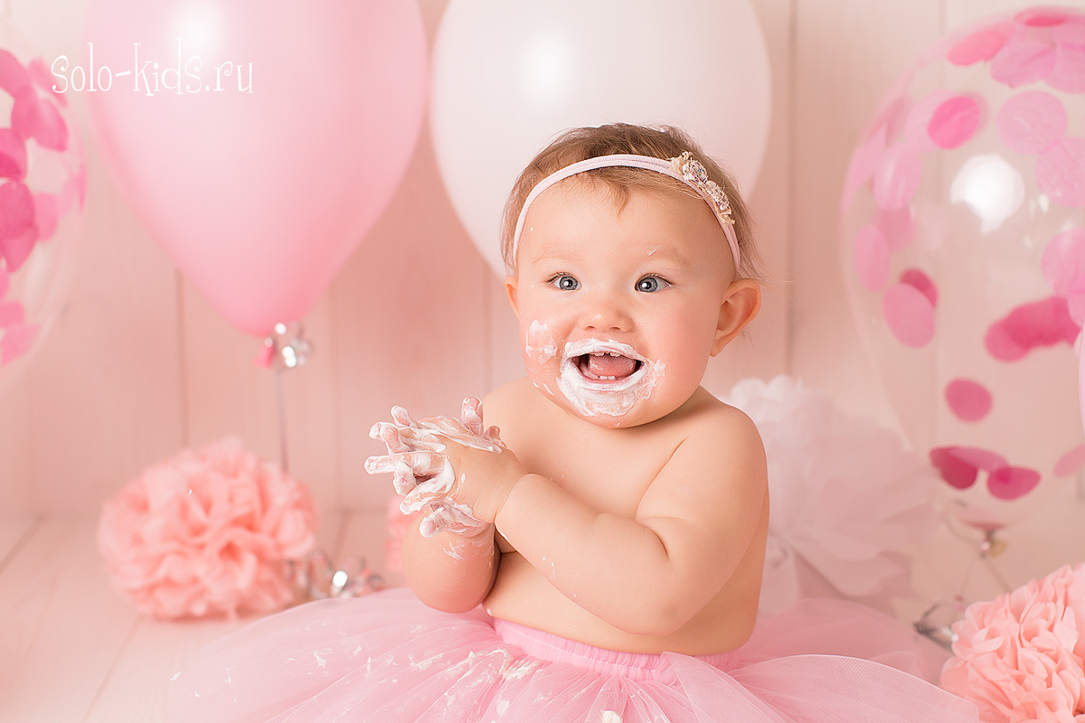 Фотографии на годик. Фотограф новорожденных в Екатеринбурге Анастасия Быдзина