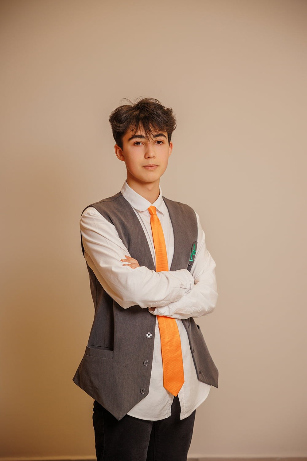 Выпускные альбомы для 9 класса: съёмка в школе и на улице. СИГМА | Студия выпускных альбомов Красноярск