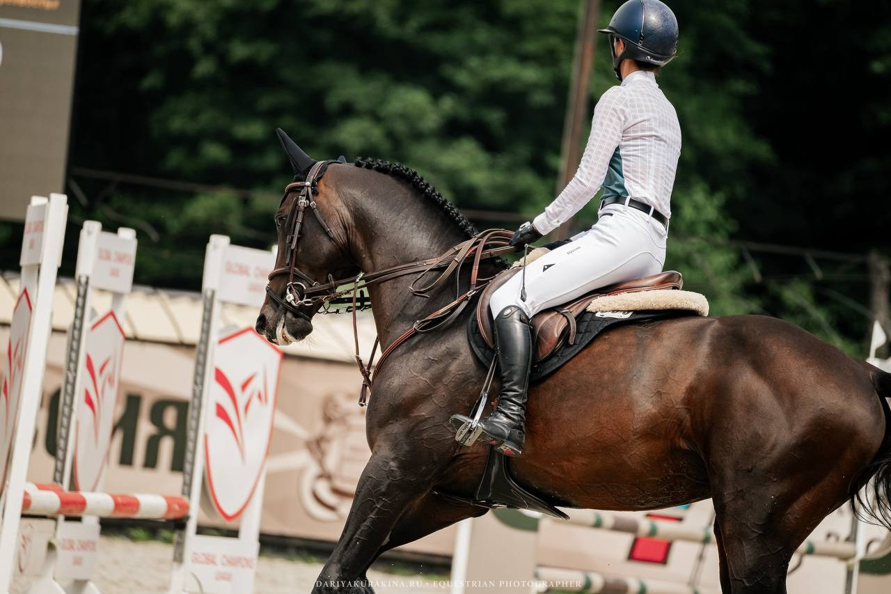 КОНКУРНЫЙ БУМ — КСК «ВИВАТ, РОССИЯ!». 2 неделя. Куракина Дарья • Конный фотограф
