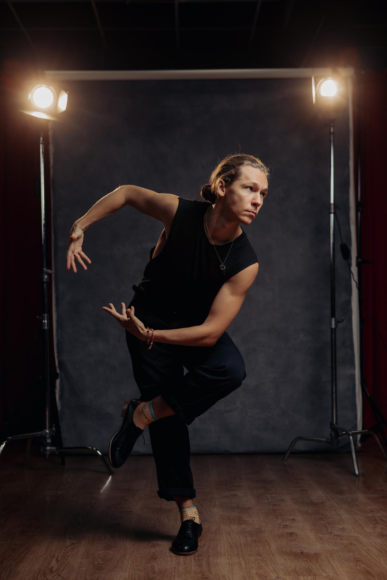 корпоративная фотосъемка в Санкт-Петербурге, деловой портрет, фотография танцора