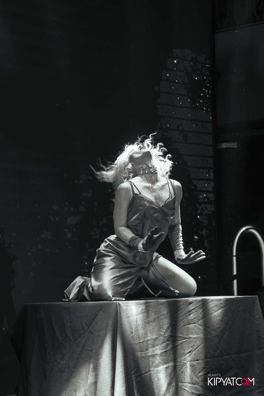 QUEEN. КИПЯТКОМ АЛМАТЫ!