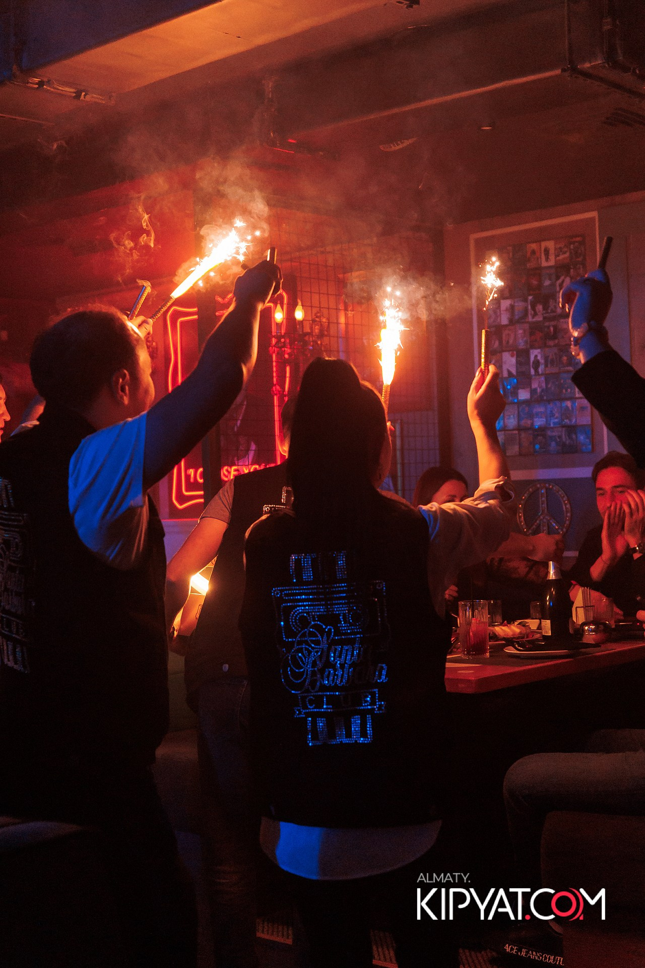 КОНЦЕРТ ГРУППЫ HIFI SANTA BARBARA. КИПЯТКОМ АЛМАТЫ!