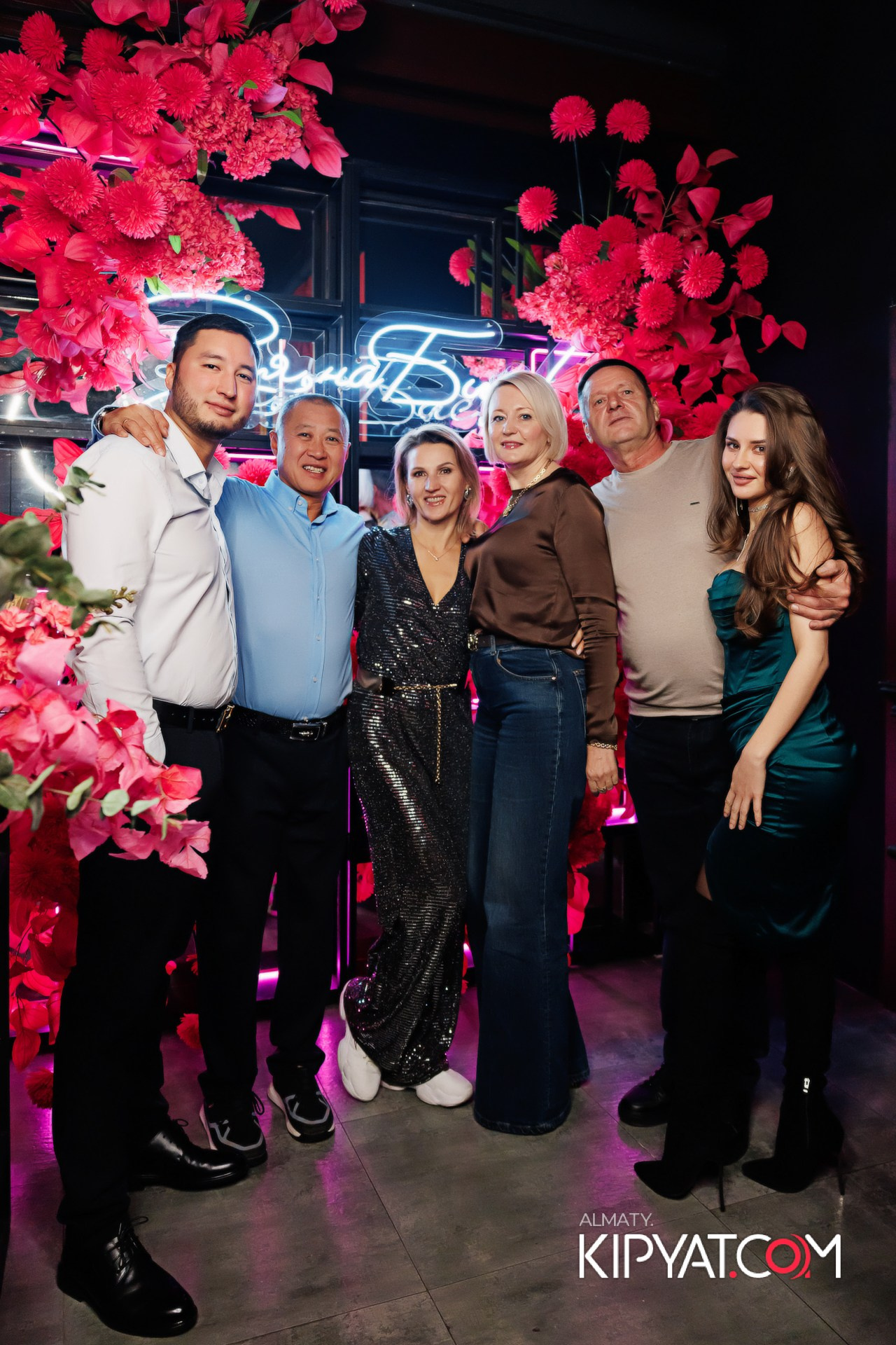 ЗАЯ, НА БИС. КИПЯТКОМ АЛМАТЫ!