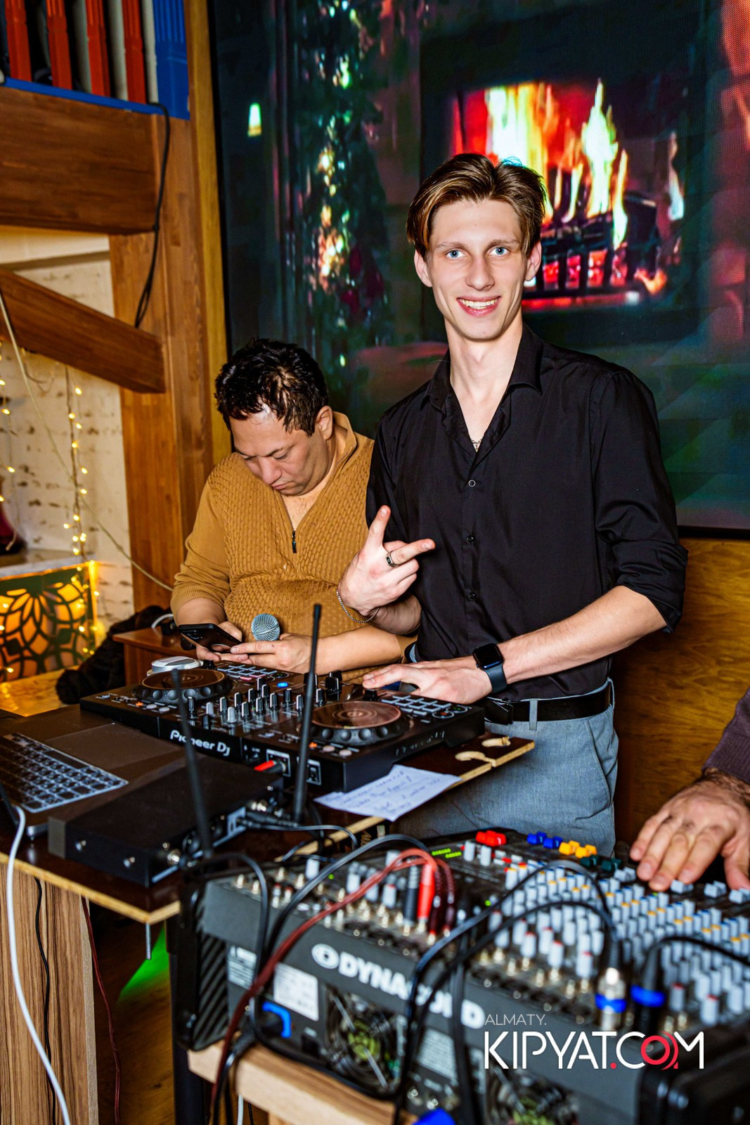 ГРУЗИНСКИЙ ДВОР НА КАБАНБАЙ БАТЫРА. КИПЯТКОМ АЛМАТЫ!