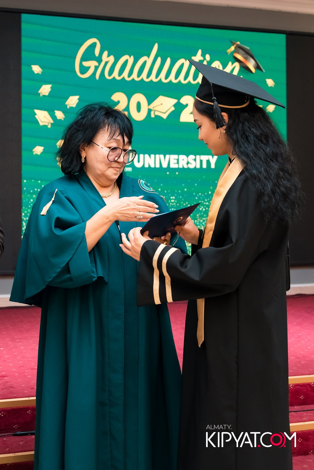 GRADUATION 2025 Q UNIVERSITY. КИПЯТКОМ АЛМАТЫ!