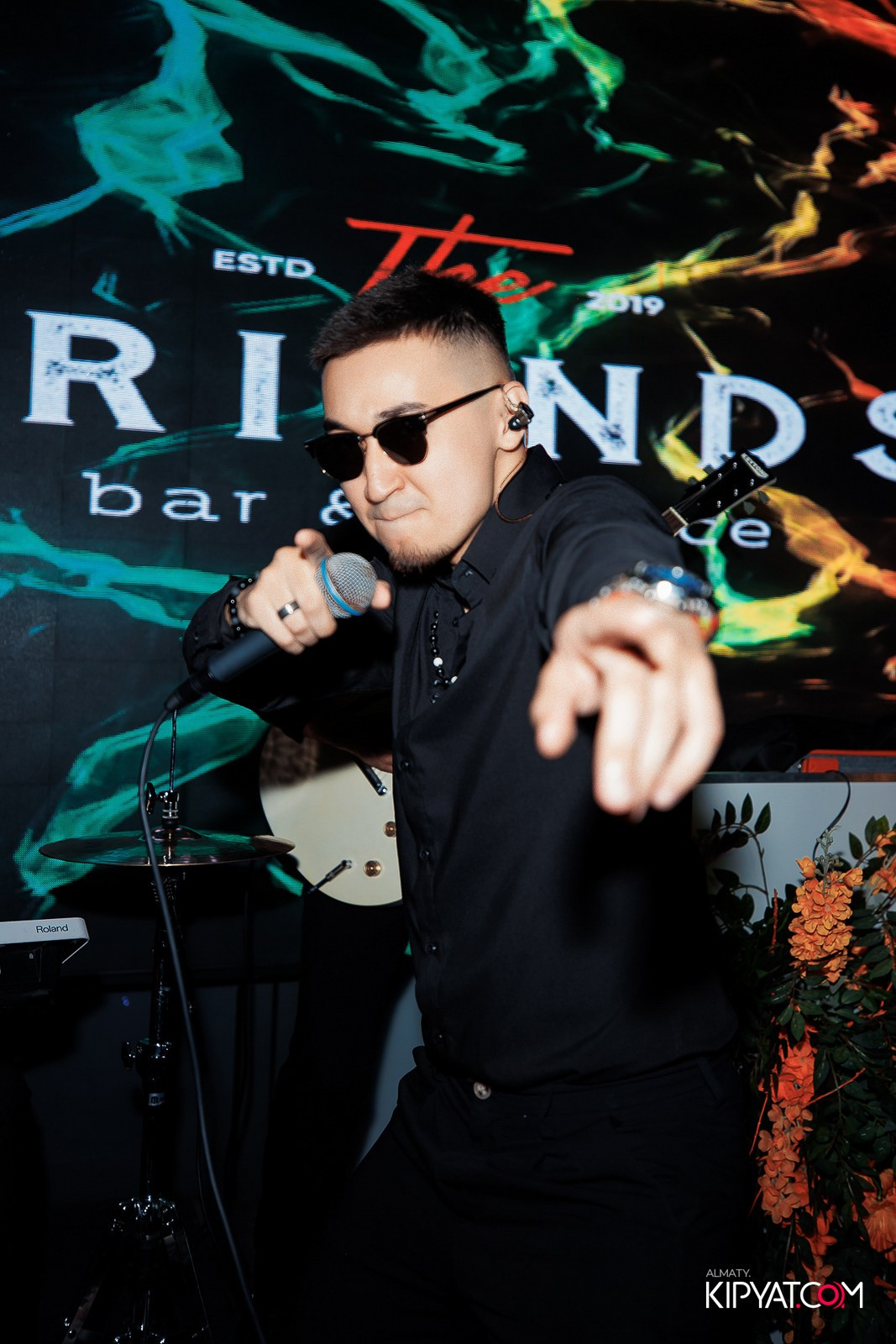 FRIENDS BAR & TERRACE. КИПЯТКОМ АЛМАТЫ!