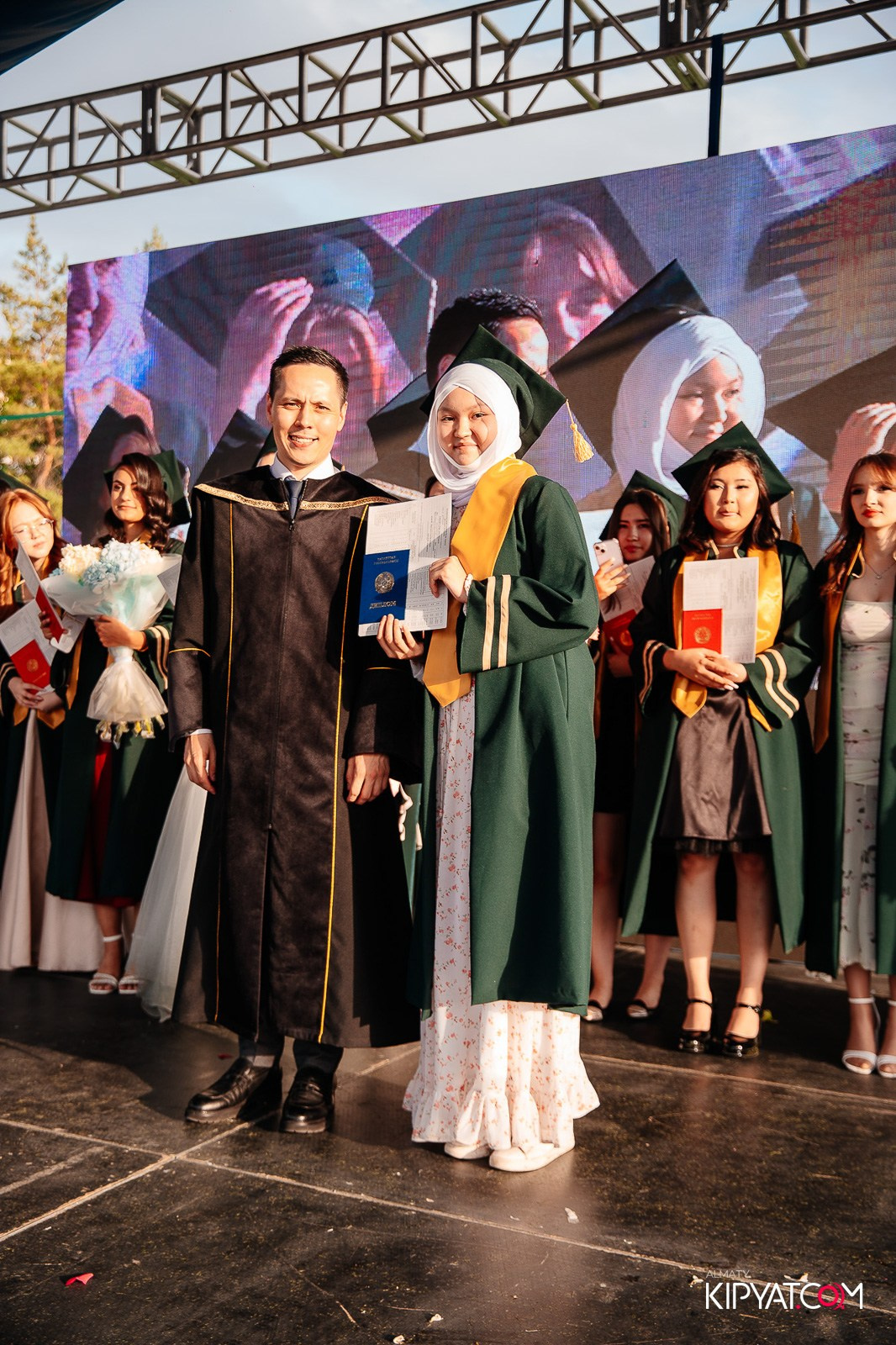 ВРУЧЕНИЕ ДИПЛОМОВ — НАРХОЗ КОЛЛЕДЖ. Part 3. КИПЯТКОМ АЛМАТЫ!