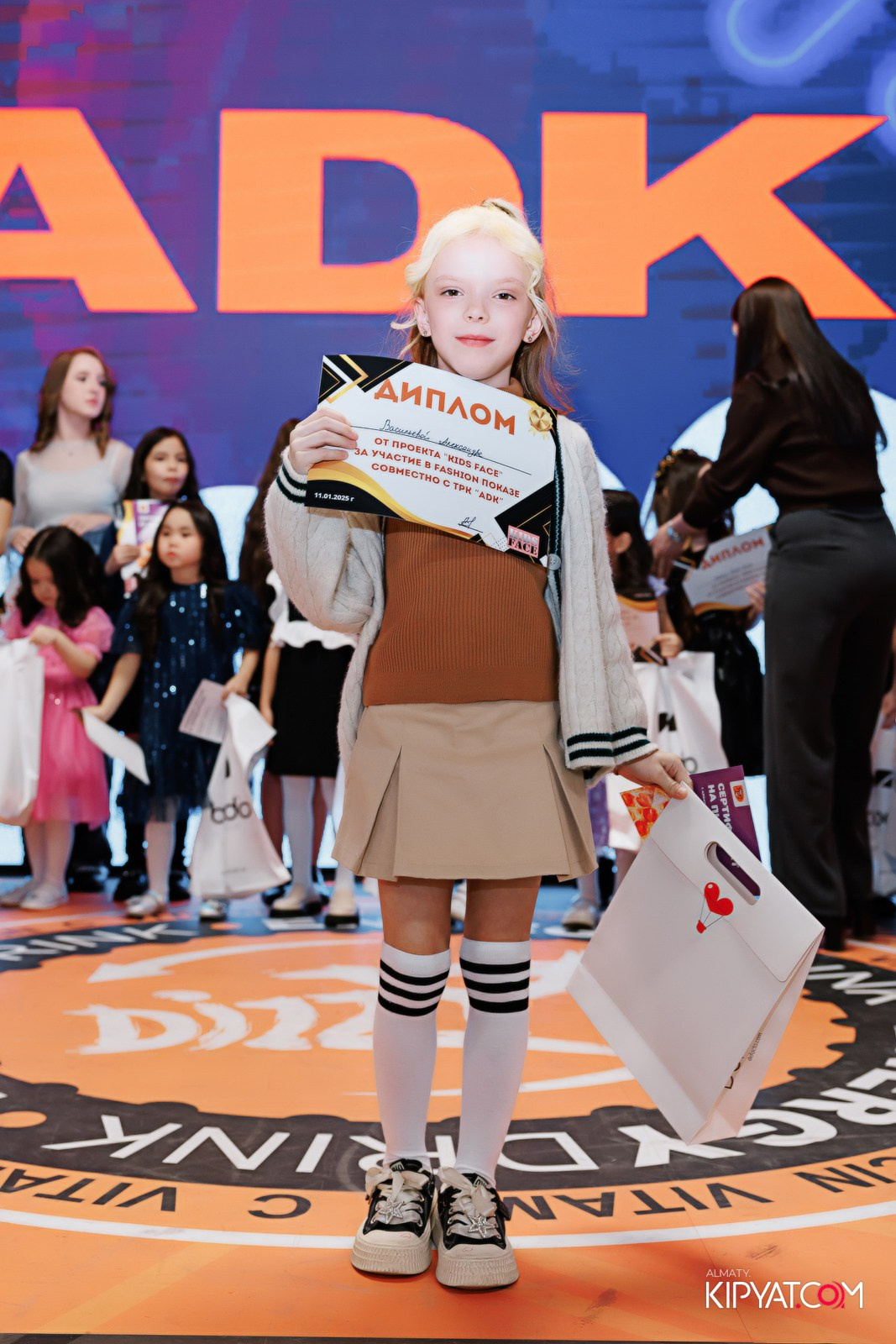 ДЕТСКИЙ МОДНЫЙ ПОКАЗ ОТ МОДЕЛЬНОГО АГЕНТСТВА «KIDSFACE». КИПЯТКОМ АЛМАТЫ!