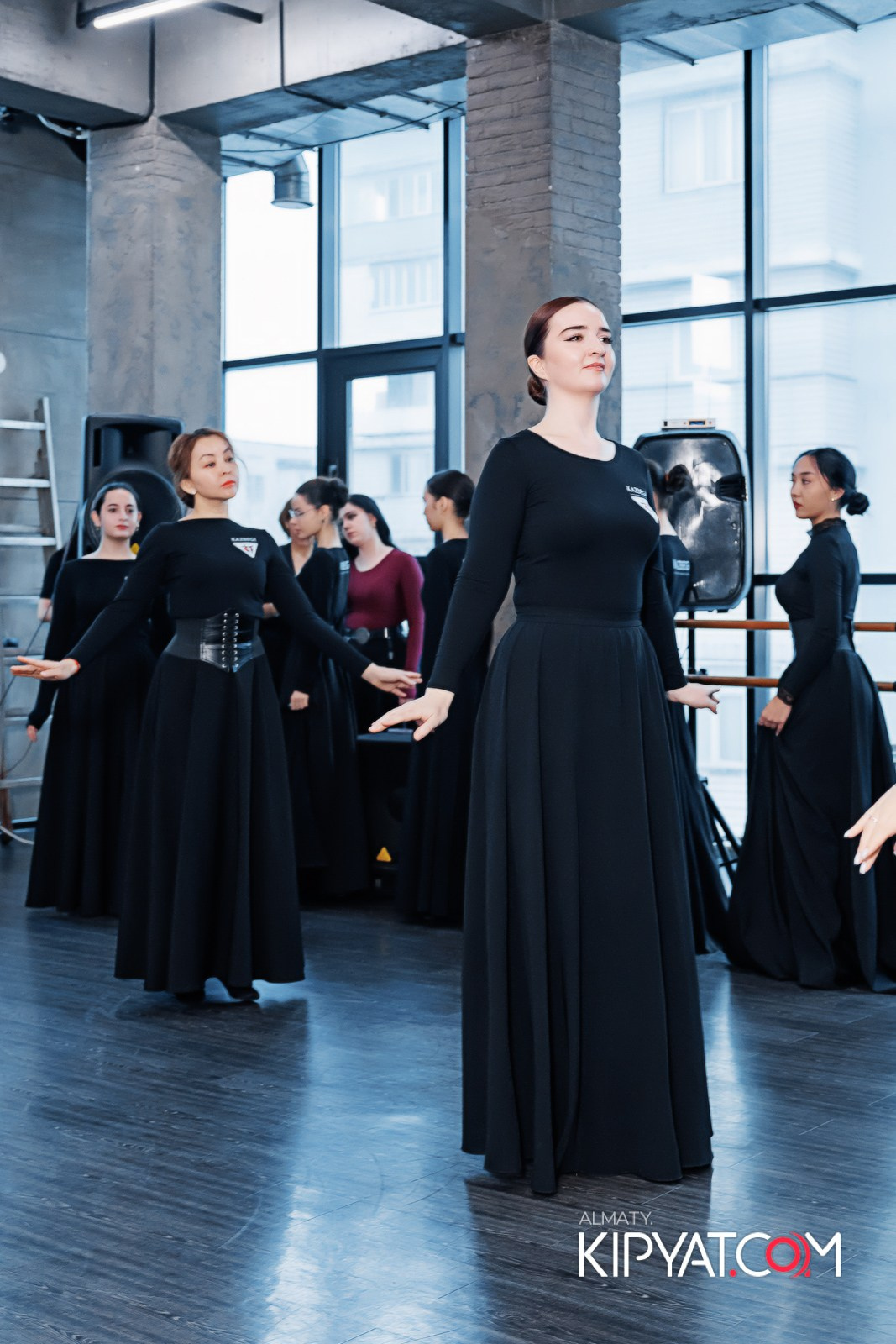 BLOCKBUSTER ТАНЦЕВАЛЬНАЯ АКАДЕМИЯ. КИПЯТКОМ АЛМАТЫ!