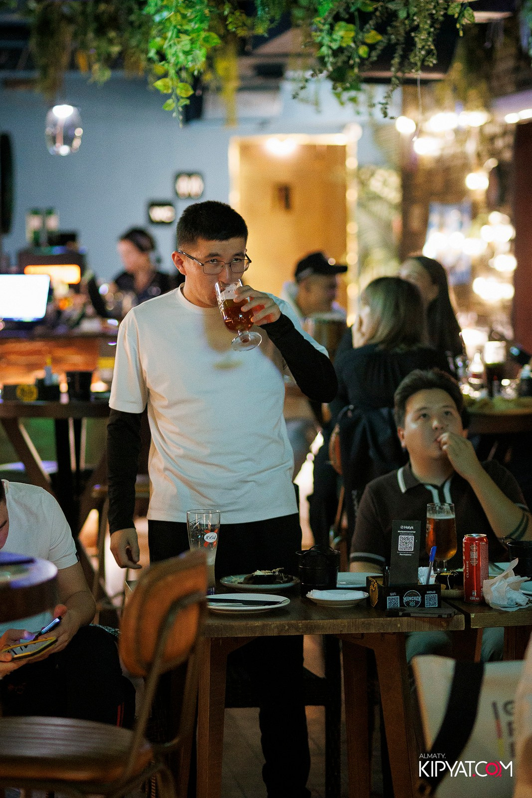 MUNCHEN PUB NA PANFILOVA. КИПЯТКОМ АЛМАТЫ!