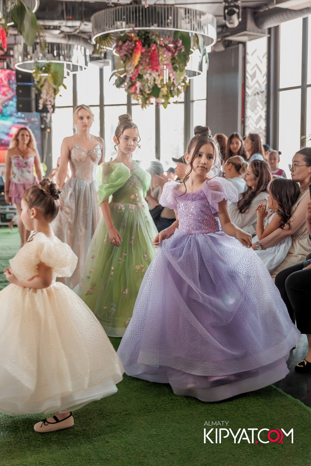 PROM KIDS FASHION SHOW. КИПЯТКОМ АЛМАТЫ!