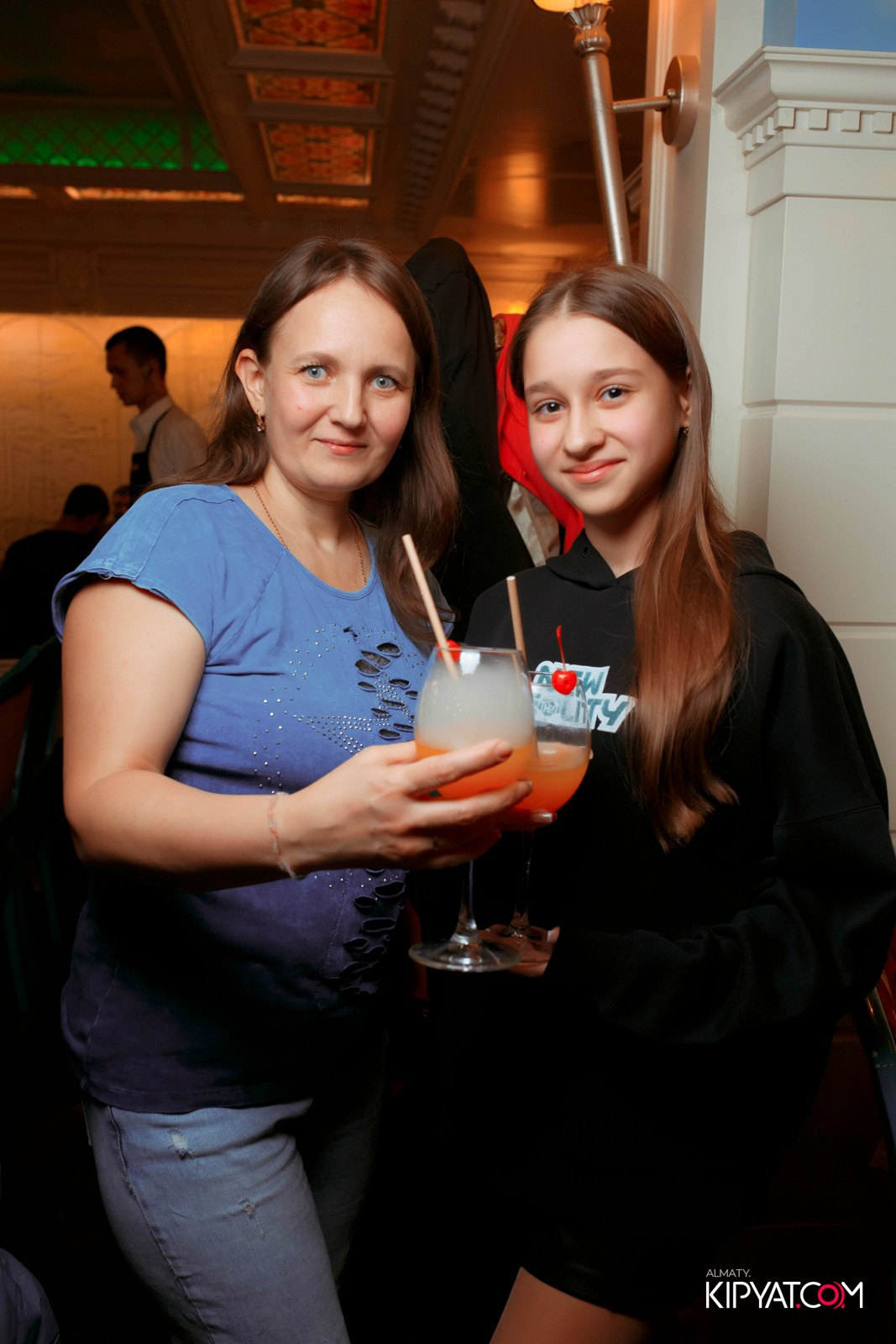 РЕСТОРАН ALAZANI НА АКАН СЕРЫ. КИПЯТКОМ АЛМАТЫ! Фотосъемка мероприятий в Алматы