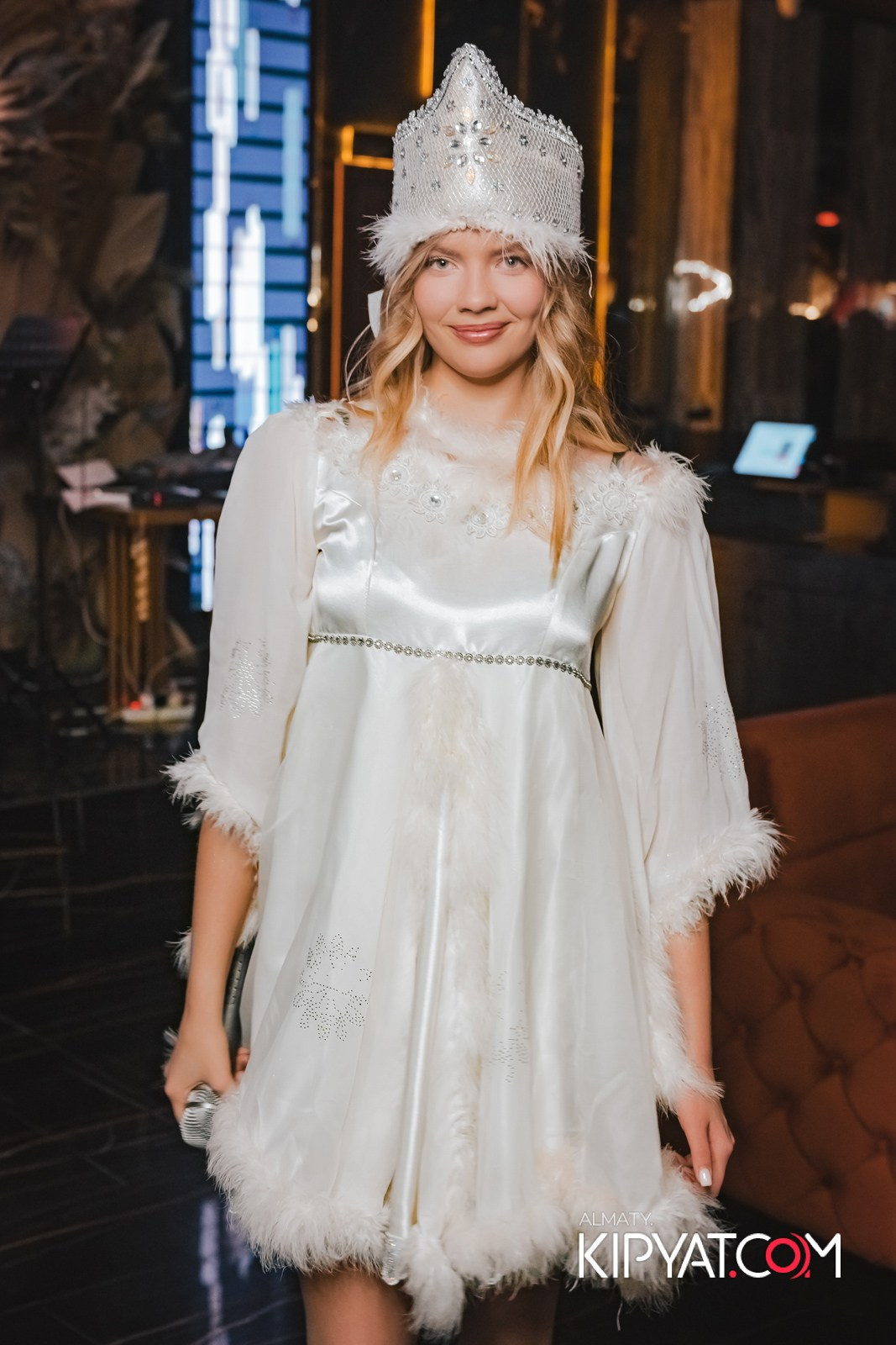 БАР ПАНАЕХАЛИ НА ДОСТЫК. КИПЯТКОМ АЛМАТЫ!