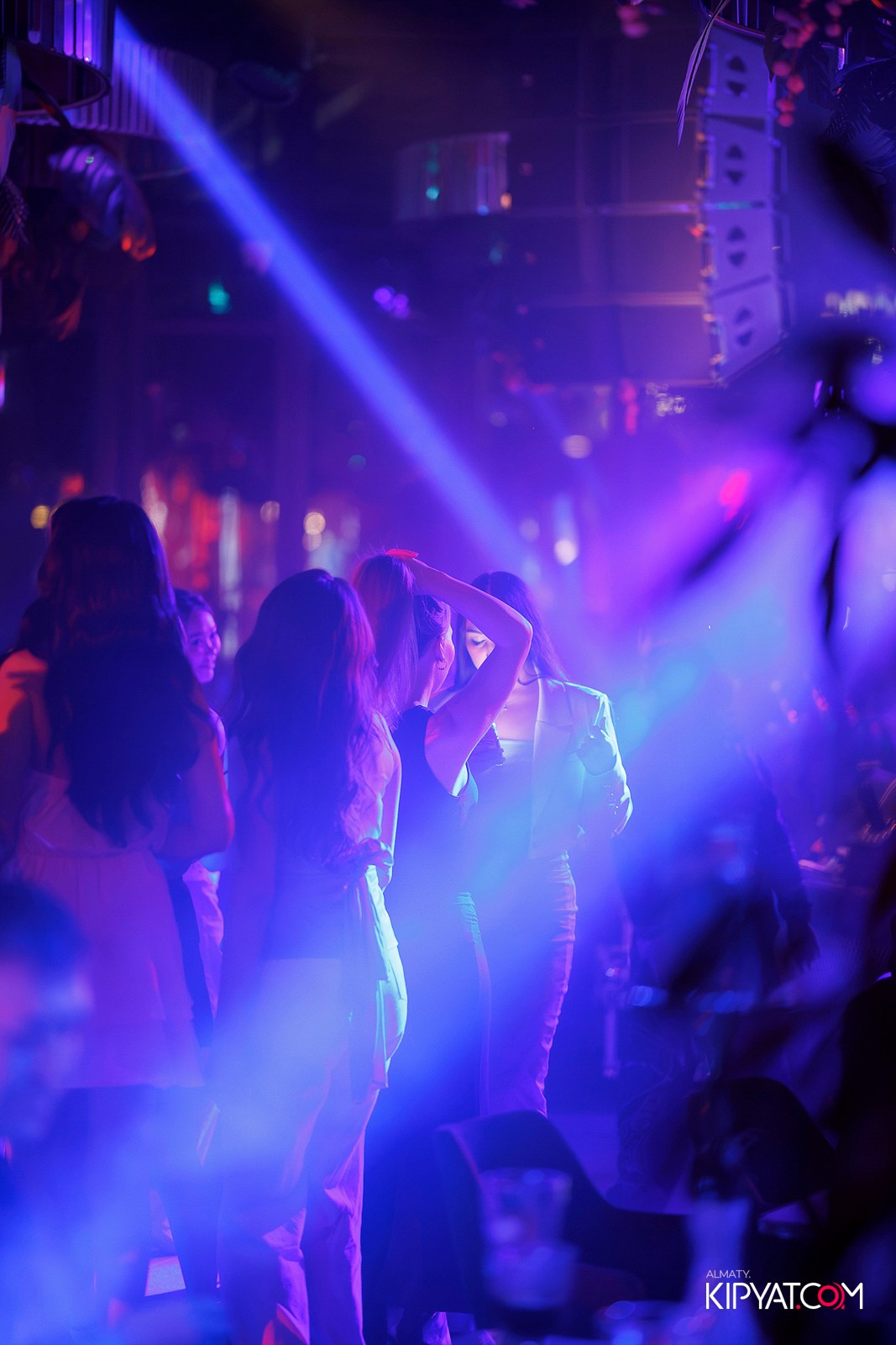 FRIENDS BAR & TERRACE. КИПЯТКОМ АЛМАТЫ! Фотосъемка мероприятий в Алматы
