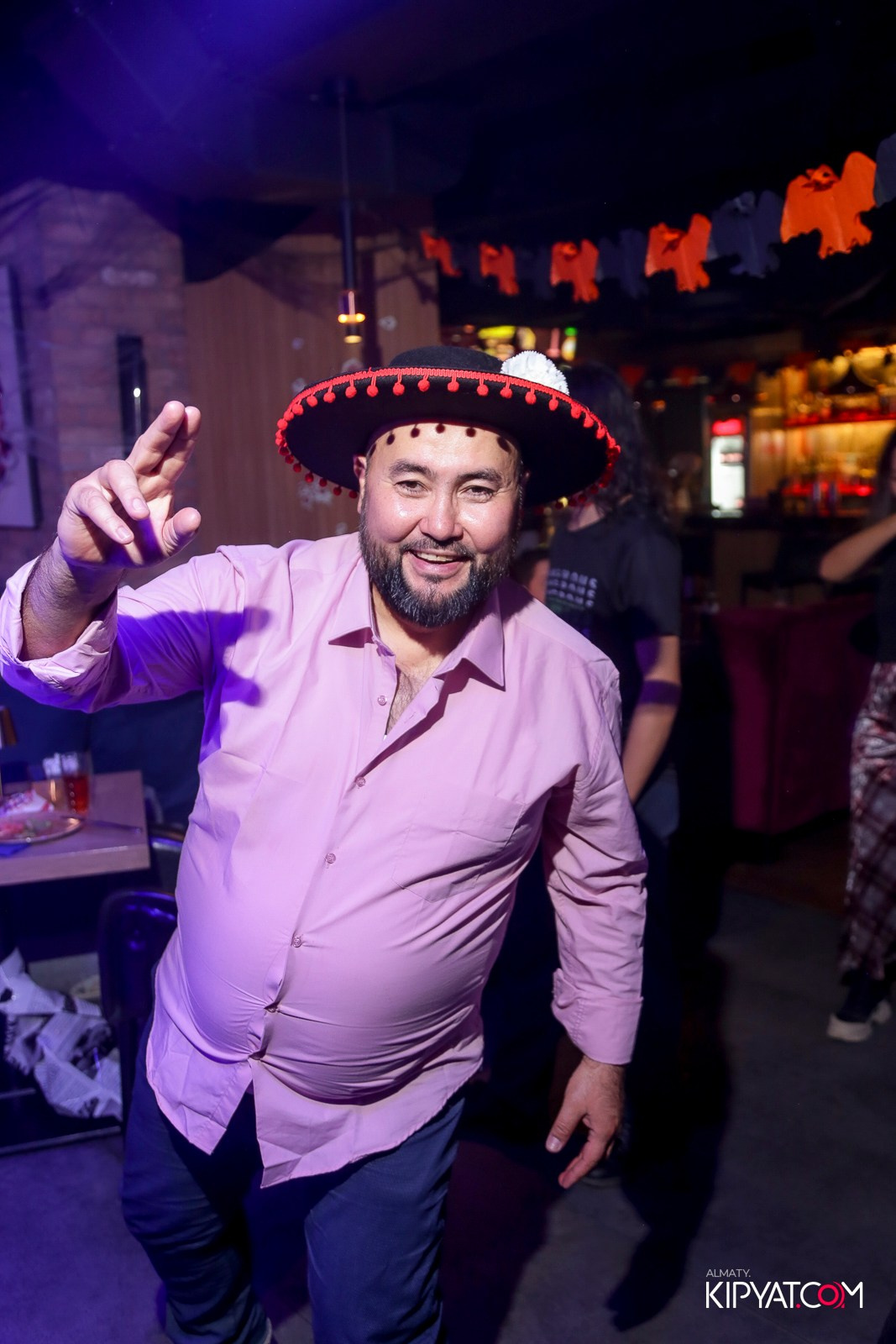 SPACE KARAOKE BAR. КИПЯТКОМ АЛМАТЫ!