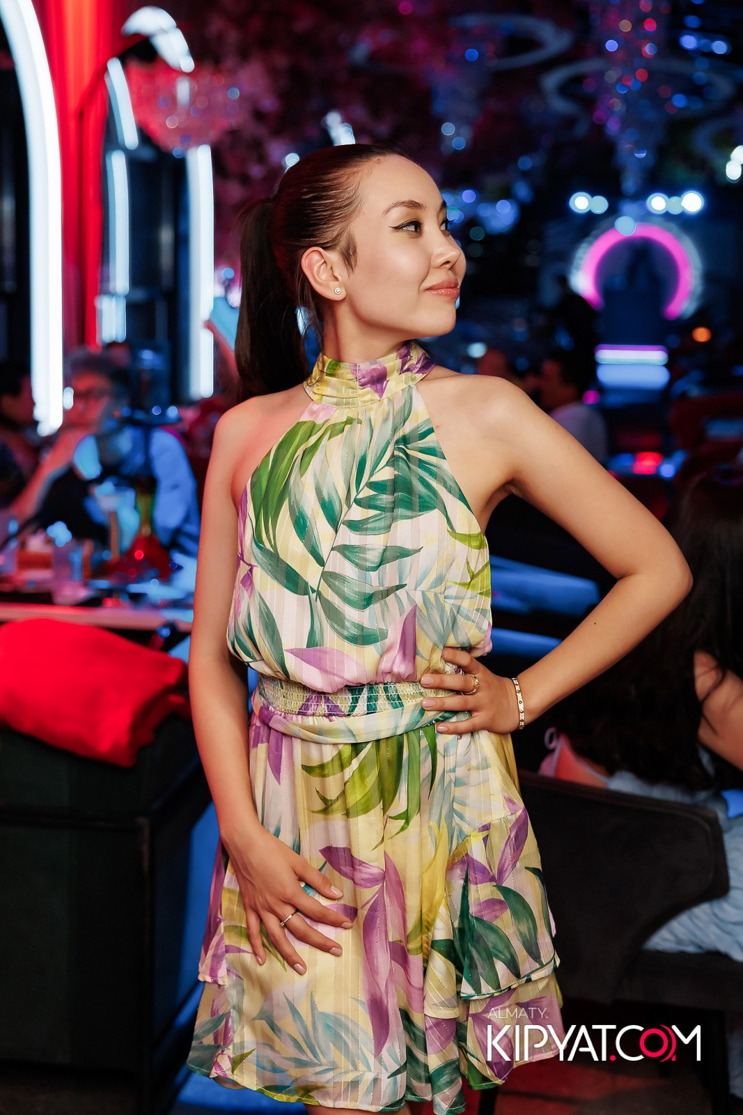 ЗАЯ, НА БИС. КИПЯТКОМ АЛМАТЫ!