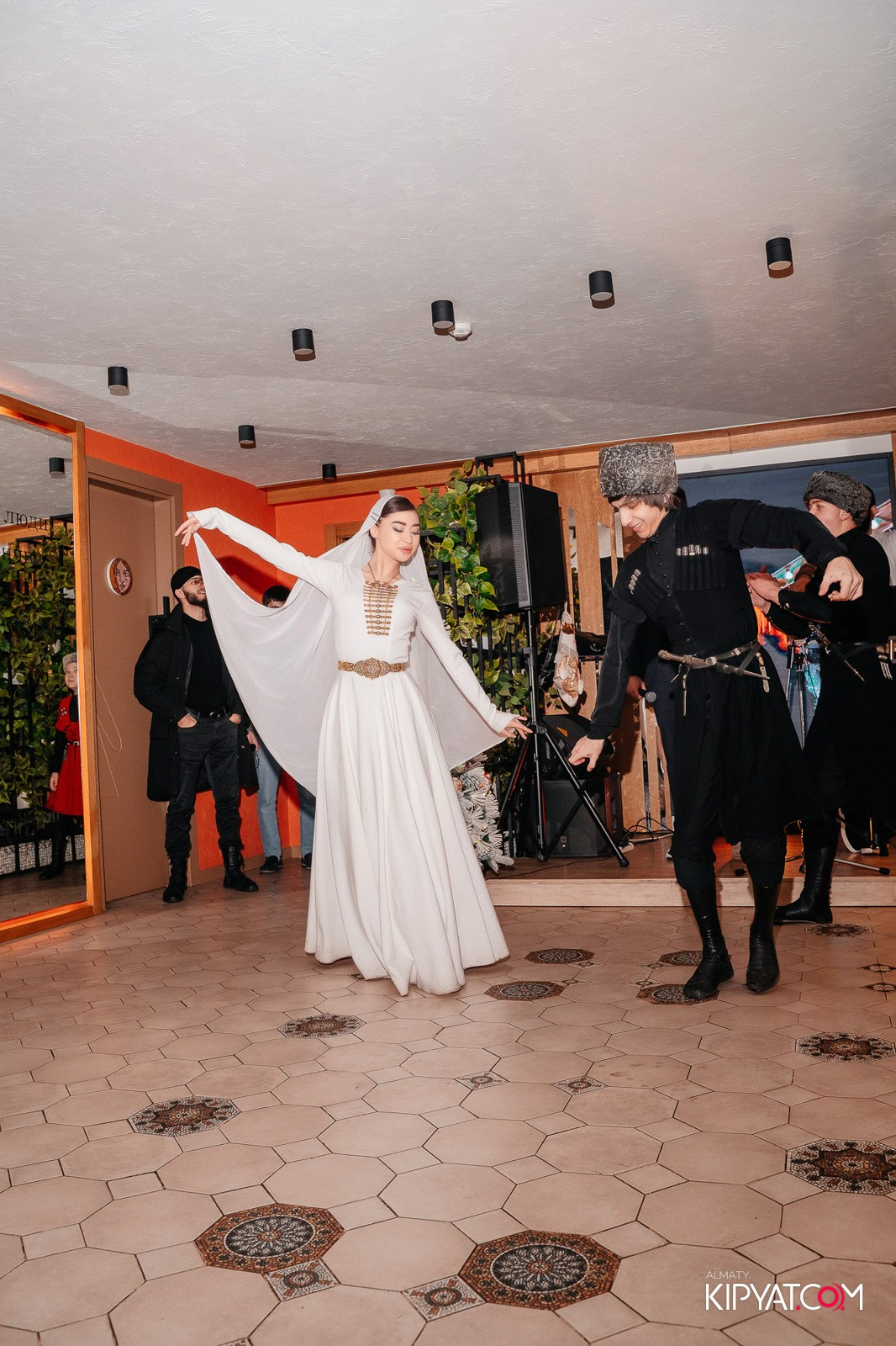 MODI RESTORANCHIK. КИПЯТКОМ АЛМАТЫ!