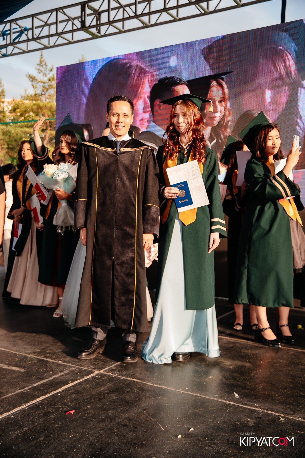 ВРУЧЕНИЕ ДИПЛОМОВ — НАРХОЗ КОЛЛЕДЖ. Part 3. КИПЯТКОМ АЛМАТЫ!